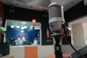 microphone-radio